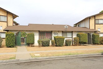 Villa Cara in Fresno, CA - Building Photo - Building Photo