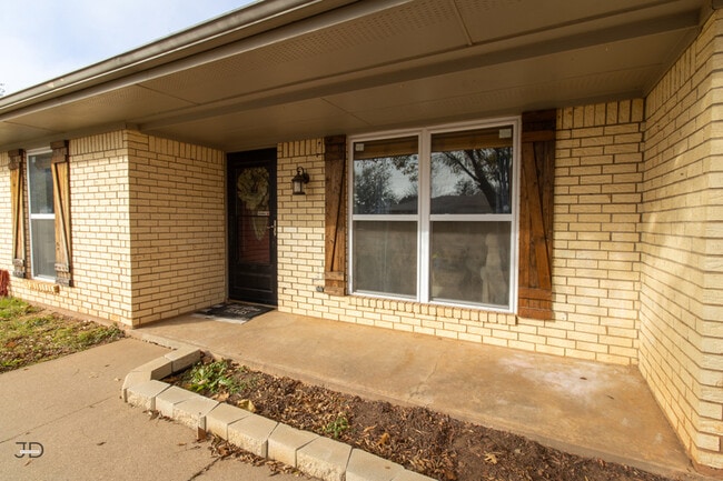 5604 Greentree Ave in Wichita Falls, TX - Building Photo - Building Photo