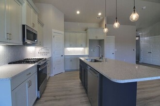 5527 W 32nd Ave in Kennewick, WA - Building Photo - Building Photo