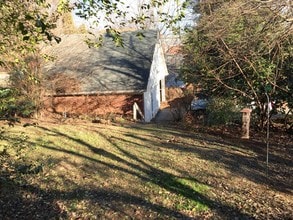 Raleigh Court Triplex in Roanoke, VA - Building Photo - Building Photo