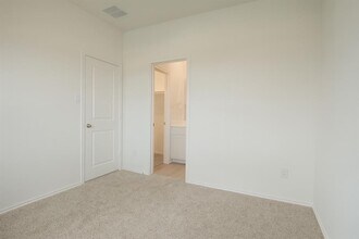 317 Santo Domingo Rd in Bastrop, TX - Building Photo - Building Photo