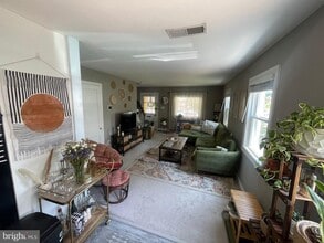 2313 Fairview Terrace in Alexandria, VA - Foto de edificio - Building Photo