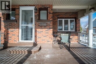 10 Monroe St in Cambridge, ON - Building Photo - Building Photo