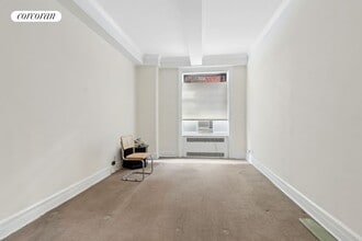 525 West End Ave in New York, NY - Building Photo - Building Photo