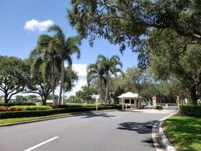 1708 SW Waterfall Blvd in Palm City, FL - Foto de edificio - Building Photo