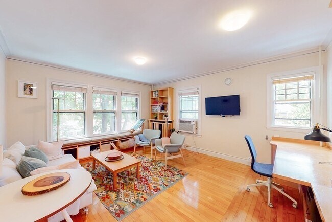 34 Ash St in Cambridge, MA - Building Photo - Building Photo