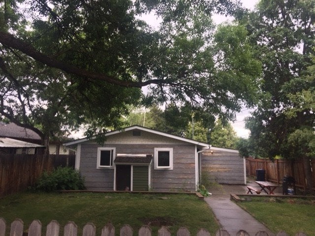 property at 1405 S Willson Ave
