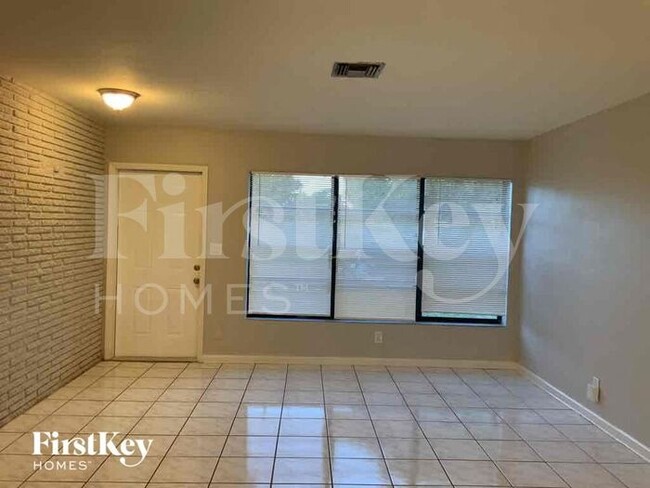 679 W Melrose Cir in Fort Lauderdale, FL - Building Photo - Building Photo