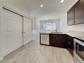 8745 E Lindner Ave in Mesa, AZ - Foto de edificio - Building Photo