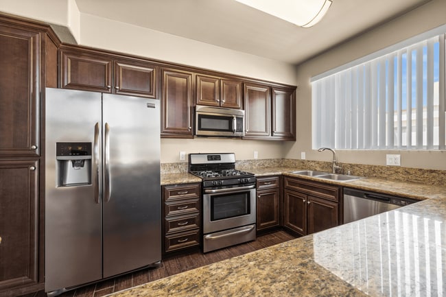 Le Blanc Apartments