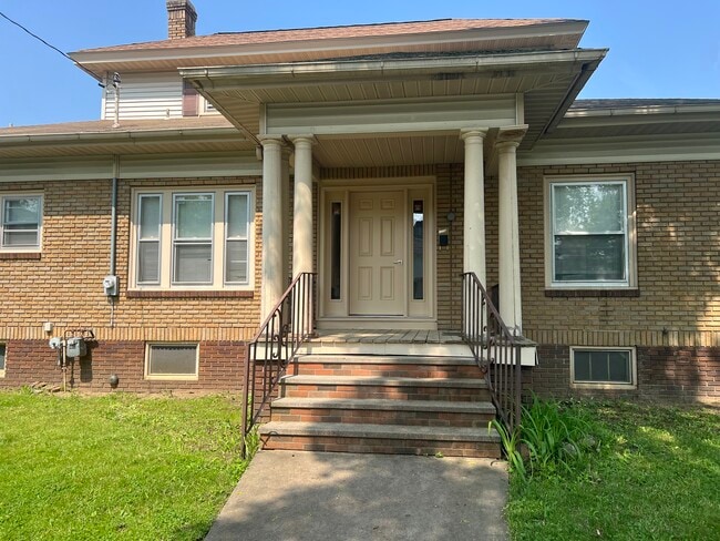 property at 2226 Sunset Ave
