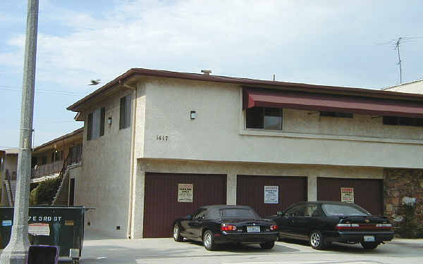 1417 E 3rd St in Long Beach, CA - Foto de edificio - Building Photo