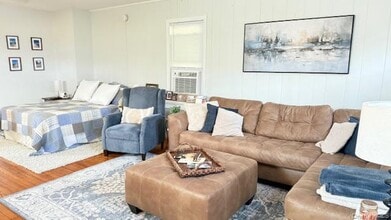 1 Dosoris Ln in Glen Cove, NY - Building Photo - Building Photo
