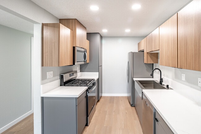 Pacific Palms Apartment Homes in Anaheim, CA - Foto de edificio - Interior Photo