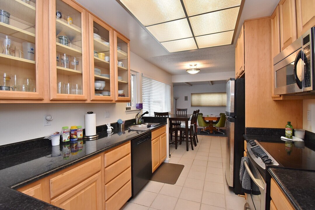 35263 Gawain Ct in Fremont, CA - Building Photo
