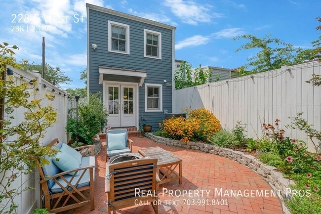 228 S West St in Alexandria, VA - Building Photo - Building Photo