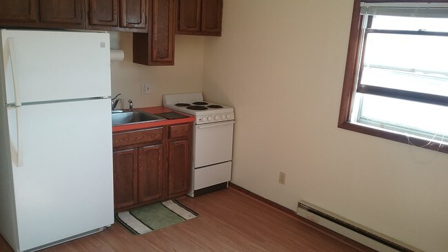 192 Grand Ave, Unit 2F photo'