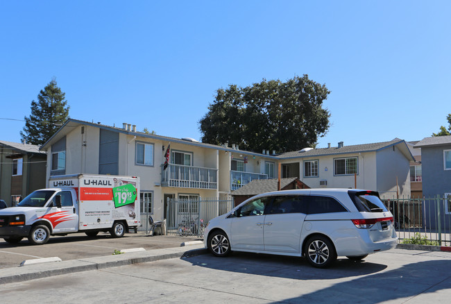 1880 Robin Ln in Concord, CA - Building Photo - Building Photo