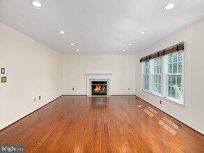 20752 Laplume Pl in Ashburn, VA - Building Photo - Building Photo