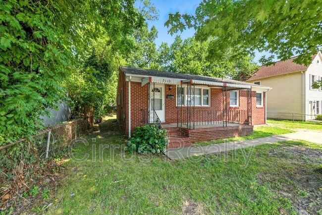 2113 Victoria Blvd in Hampton, VA - Building Photo - Building Photo
