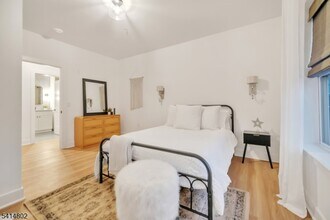 308 Encampment Ct in Montville, NJ - Building Photo - Building Photo