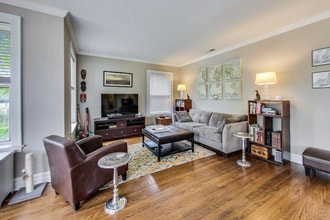 21 Le Moyne Pkwy in Oak Park, IL - Building Photo - Building Photo