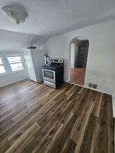 3209 Saratoga Ave in Cleveland, OH - Foto de edificio - Building Photo