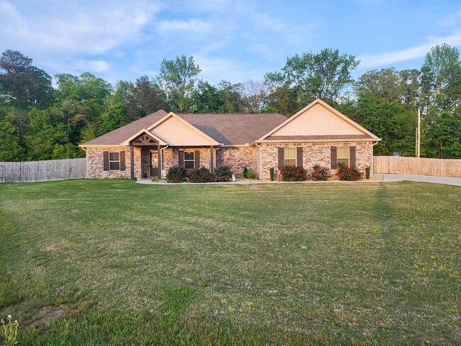 property at 211 Dwelling Pl