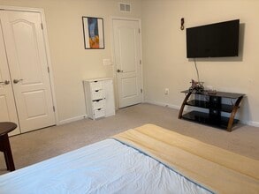 3060 Alan Shepard St in Herndon, VA - Building Photo - Building Photo