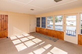 98 Hillcrest Dr in Attleboro, MA - Building Photo - Building Photo
