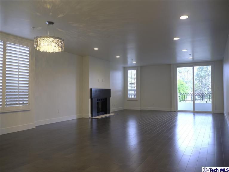 4374 Troost Ave in Los Angeles, CA - Building Photo