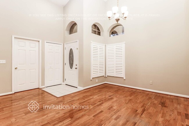 1962 Wood Brook St in Tarpon Springs, FL - Building Photo - Building Photo