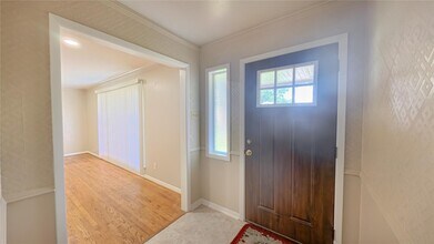 3727 Woodvalley Dr in Houston, TX - Building Photo - Building Photo