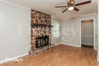 3120 Oak Dr in Lawrenceville, GA - Foto de edificio - Building Photo