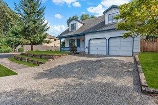 9310 Southwest Tonopah Street in Tualatin, OR - Building Photo