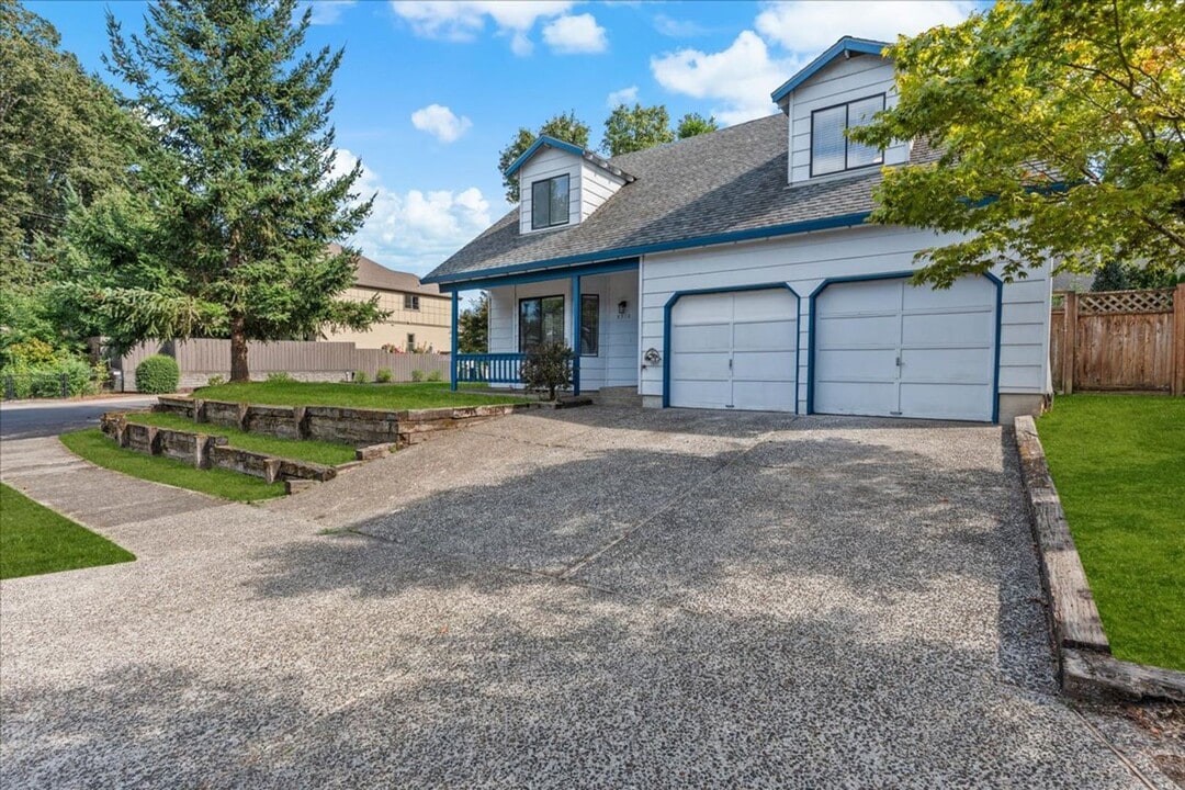 9310 Southwest Tonopah Street in Tualatin, OR - Building Photo