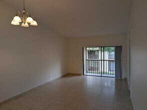 21951 Soundview Terrace, Unit G202 in Boca Raton, FL - Building Photo - Building Photo
