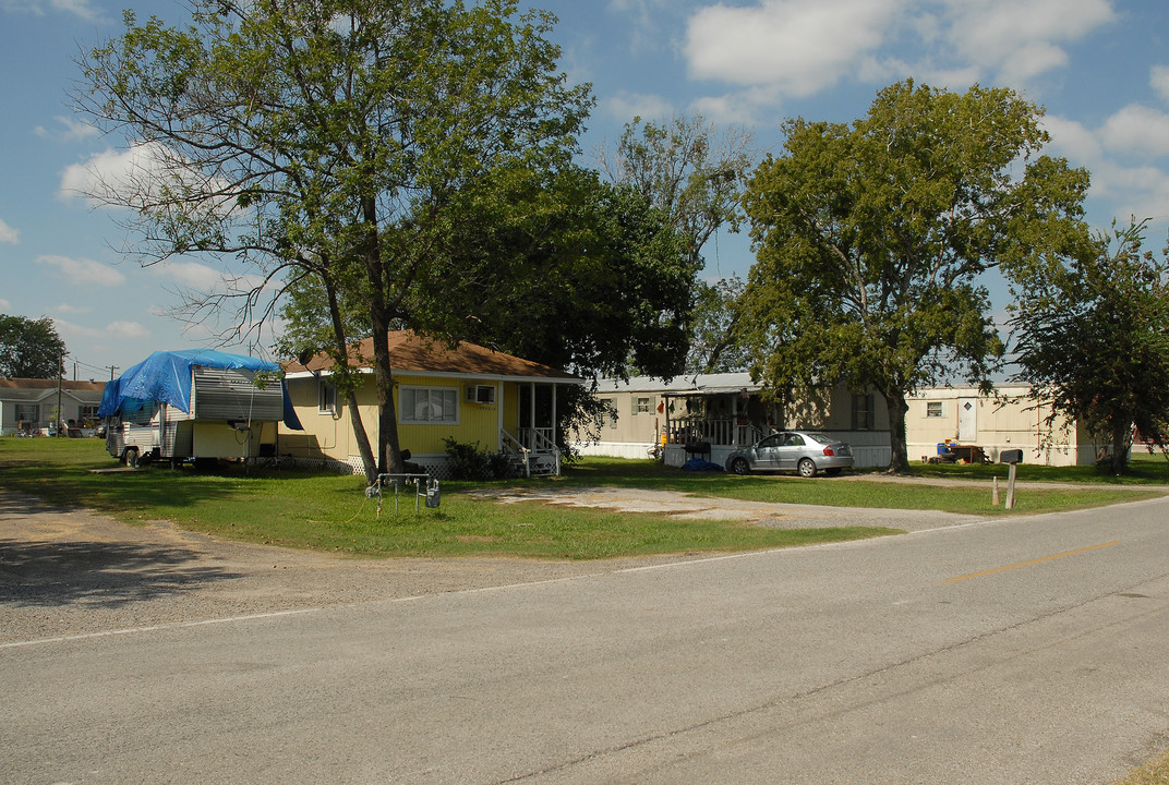 Manny's Mobile Home Park in Channelview, TX - Building Photo