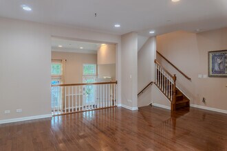 2846 Commons Dr in Glenview, IL - Building Photo - Building Photo