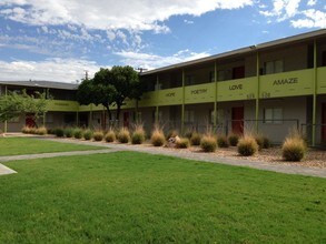 Bonfire Apartments in Phoenix, AZ - Building Photo - Building Photo