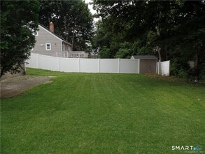 110 Knowlton St in Stratford, CT - Building Photo - Building Photo