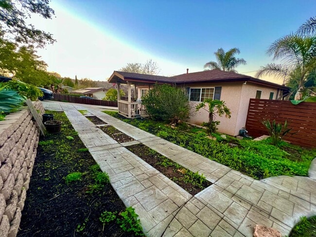8844 Greenview Pl in Spring Valley, CA - Building Photo - Building Photo