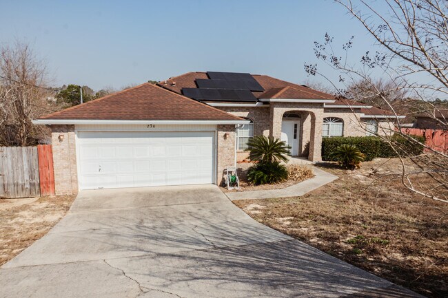 230 Trish Dr in Crestview, FL - Building Photo - Building Photo