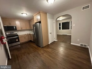 936 Oakmont St in Philadelphia, PA - Building Photo - Building Photo