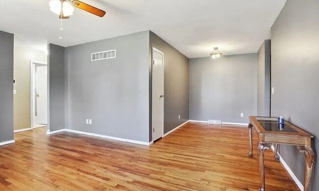 5037 NE 56th Terrace in Kansas City, MO - Building Photo - Building Photo