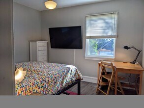 4614 SE 67th Ave, Unit 3 in Portland, OR - Building Photo - Building Photo
