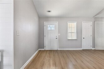 5720 Crow Dr in Cumming, GA - Building Photo - Building Photo