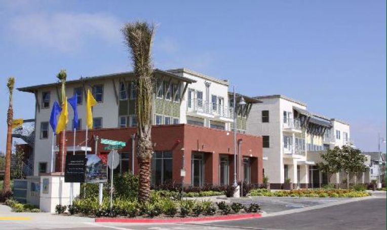 6797 Embarcadero Ln in Carlsbad, CA - Foto de edificio