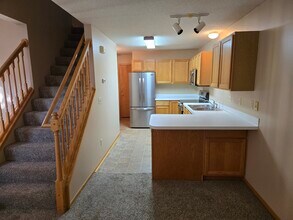 4305 Merrimac Ln N in Plymouth, MN - Foto de edificio - Building Photo