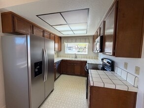 173 Valleyview Way in South San Francisco, CA - Building Photo - Building Photo